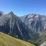 In Near Lift Ле-дез-Альп