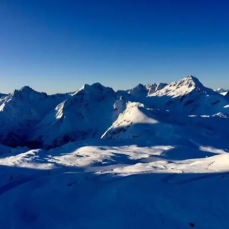 In Near Lift * Les Deux Alpes